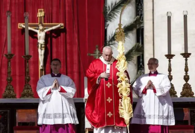 His Holiness the Pope : 他神圣的教皇