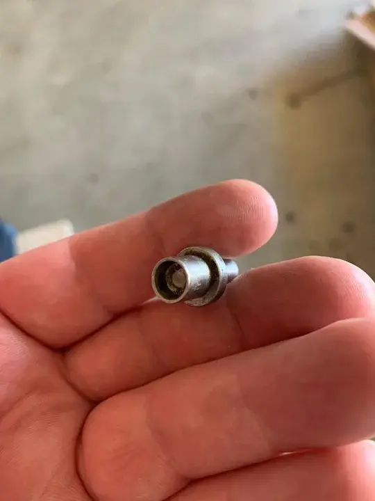 Punch Obscenity : 穿孔猥亵