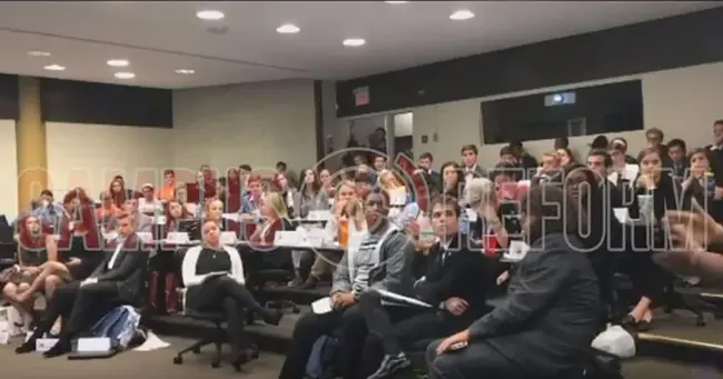 Campus Acquaintance Rape Educators : 校园熟人强奸教育家