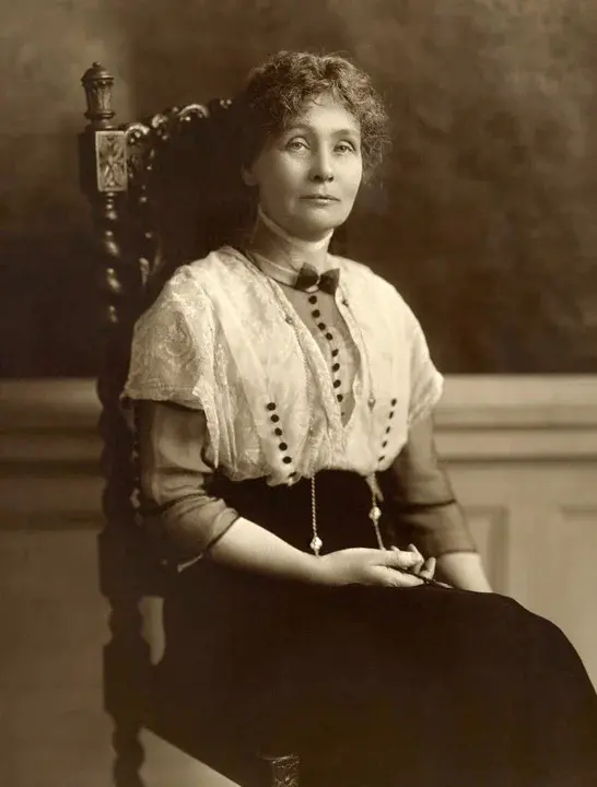 Emmeline Pankhurst : 埃米琳潘克赫斯特