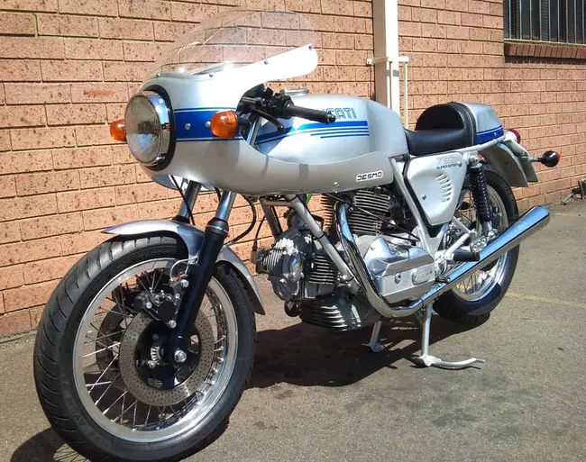 Ducati Performance : 杜卡蒂表演