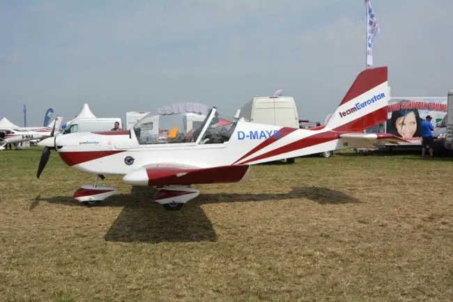 Mayes Airport, Carson City, Michigan USA : 美国密歇根州卡森市梅耶斯机场
