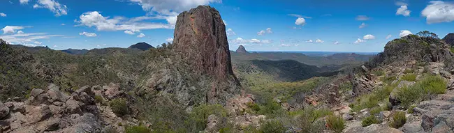 Warrumbungles National Park : 沃鲁姆邦格斯国家公园