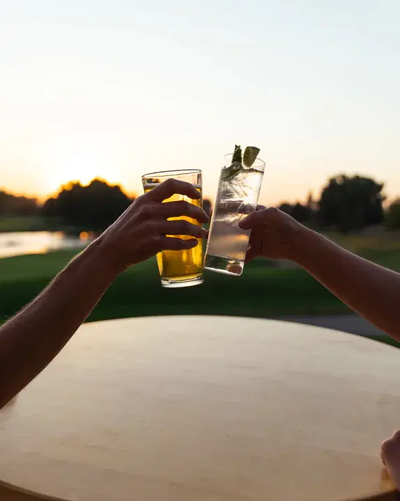 Willow Creek Golf Club : 柳溪高尔夫俱乐部