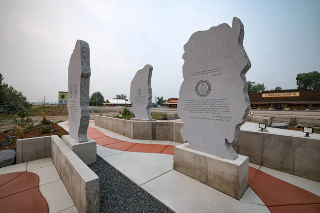 Wyoming Peace Officer Memorial : 怀俄明州和平官员纪念馆