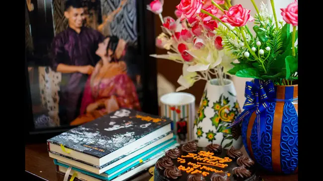 She Heard Everyone Loves Ladies Eating Yams : 她听说每个人都喜欢女人吃山药