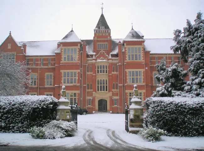 Warwick Law School : 沃里克法学院