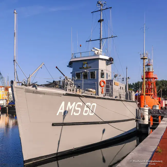 Mine-Sweeping Shrimp Boat : 扫雷虾船