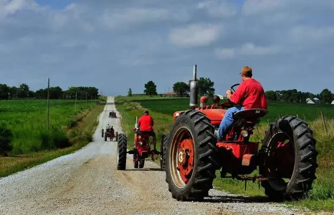 Nebraska Tractor Test : 内布拉斯加州拖拉机测试