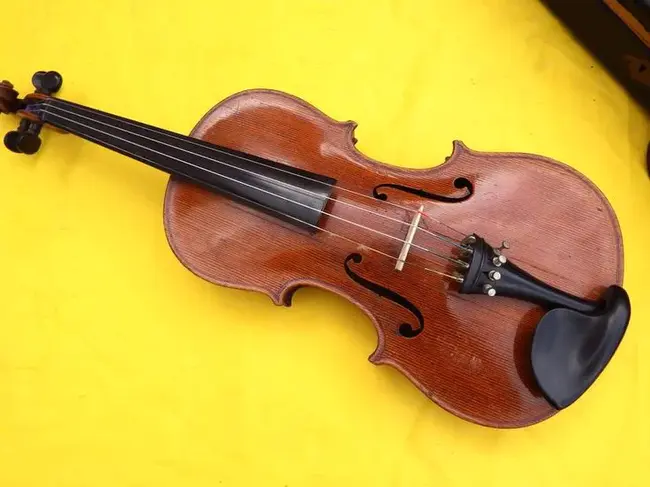 Antique Violin : 仿古小提琴