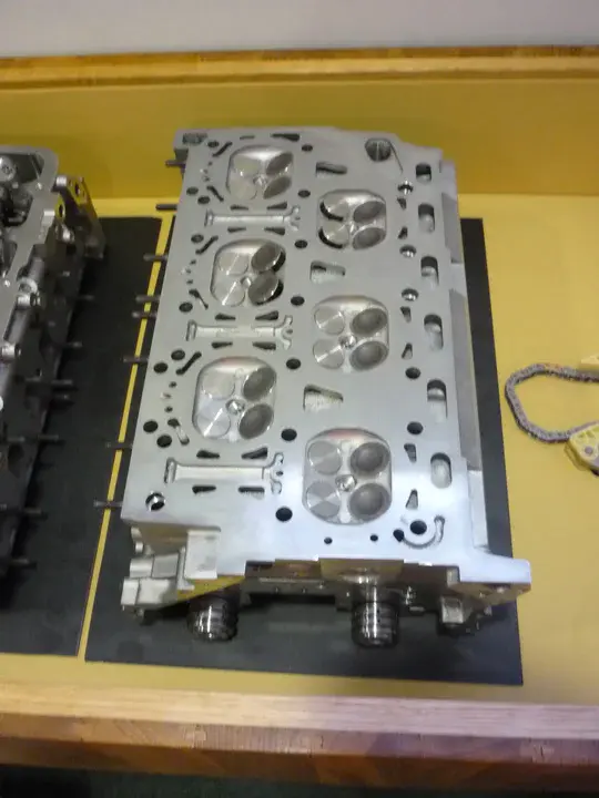 Cylinder Head Innovations : 气缸盖创新