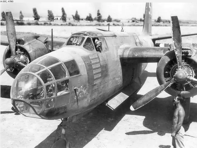 Experimental B-38 bomber, B-17 with P-38 Allison engines : 实验性B-38轰炸机，带P-38 Allison发动机的B-17