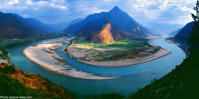 Yangtze River : 长江