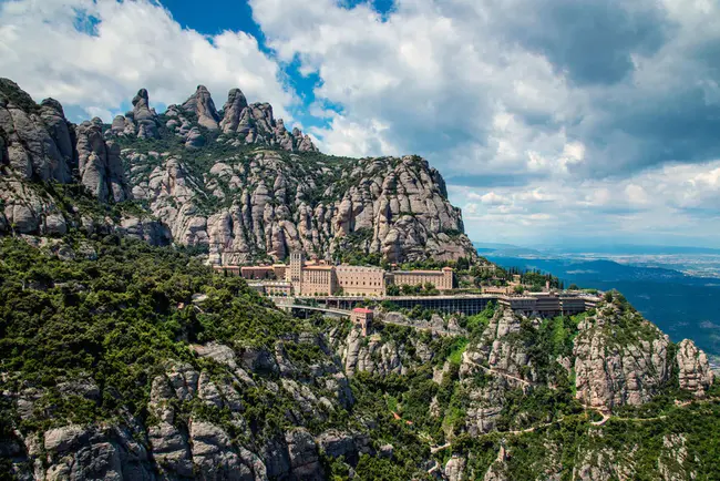 Montserrat, Montserrat : 蒙特塞拉特，蒙特塞拉特