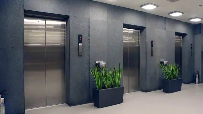 Lift : 电梯