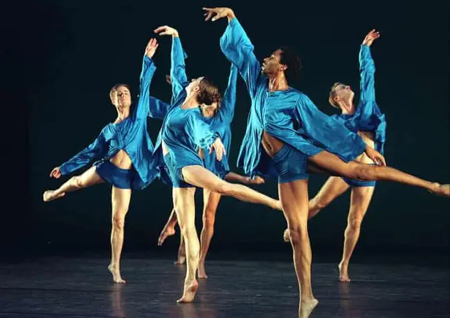 Dance Dance Revolution : 舞蹈革命
