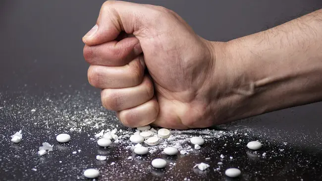 Community Responses To Drug Abuse : 社区对药物滥用的反应