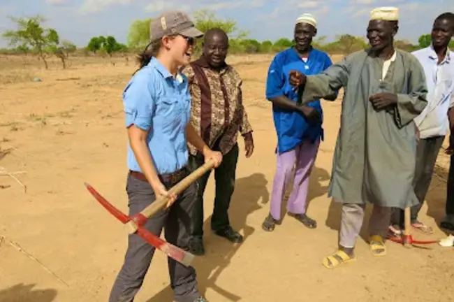 Burkina Faso Red Cross : 布基纳法索红十字会