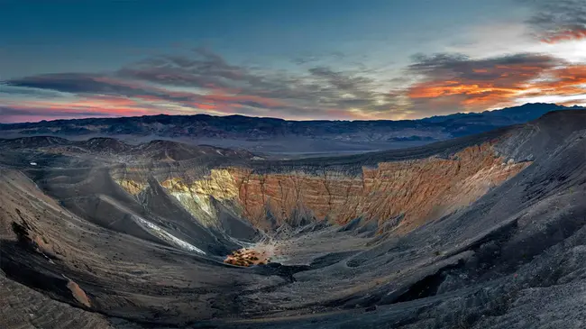 Ubehebe Crater : 火山口