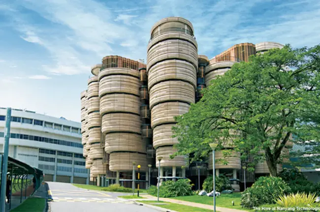 NanYang Polytechnic University : 南洋理工大学