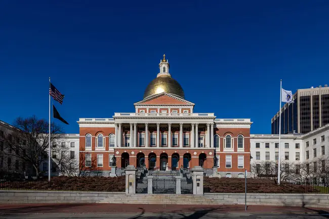 Massachusetts Government land Bank : 马萨诸塞州政府土地银行