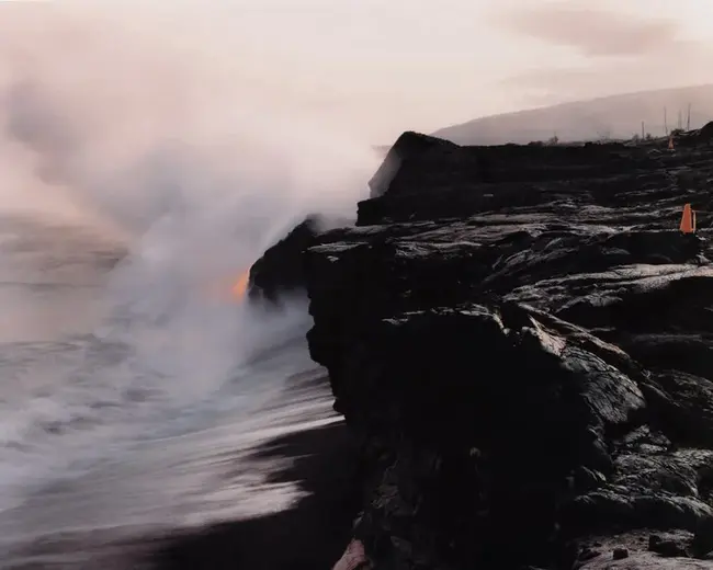 High Temperature Flowing Afterglow : 高温流动余辉