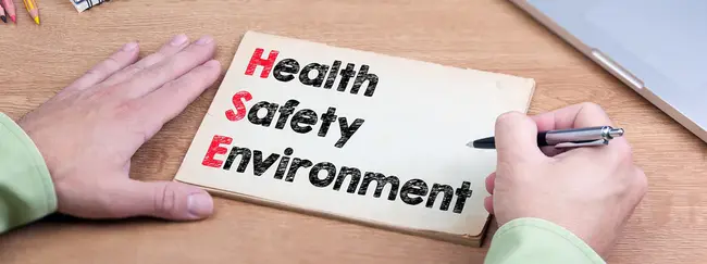 Environmental Health Officer : 环境卫生官员