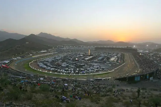 Phoenix International Raceway : 凤凰城国际赛道