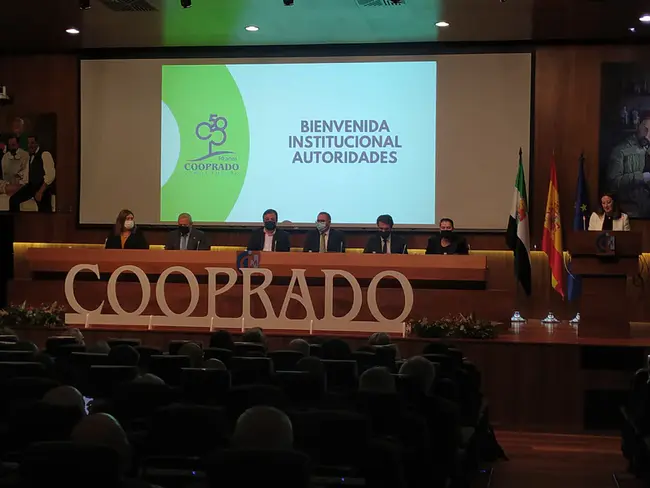 CoOperatIVa Integral Esfuerzo y ESperanza : 全面合作的努力与希望