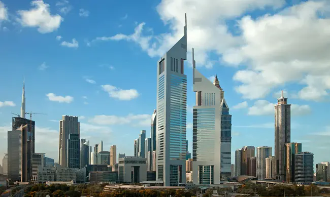 Dubai : 迪拜