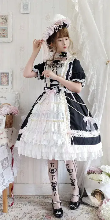 Elegant Gothic Lolita : 雅致哥特系洛丽塔