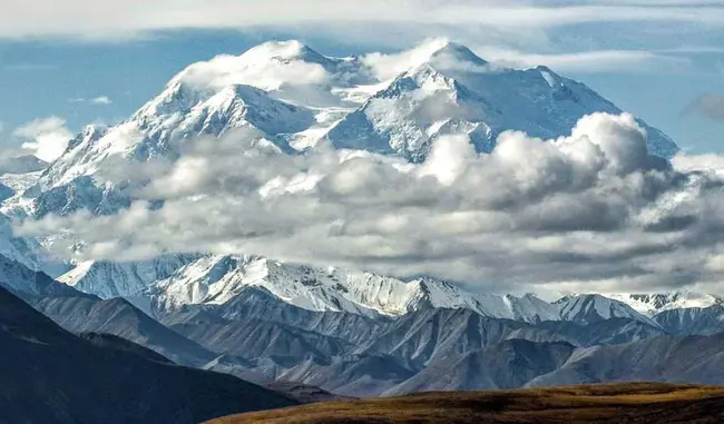 Alaska Native and American Indian : 阿拉斯加土著和美洲印第安人