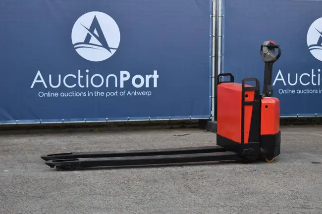 Powered Pallet Truck : 电动托盘车