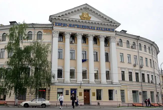 Universitatea Alexandru Ioan Cuza Iasi, Facultatea de Istorie : Alexandru Ioan Cuza 雅西大学历史学院