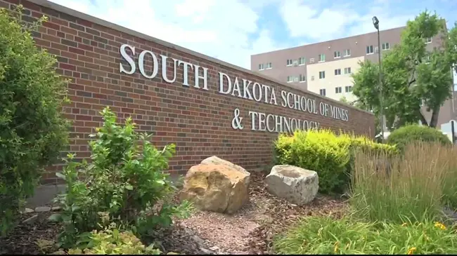 South Dakota State University : 南达科他州立大学