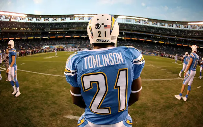 Ladainian Tomlinson (football player) : 拉达尼安·汤姆林森（足球运动员）