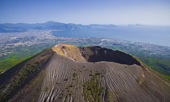 Mount Vesuvius : 维苏威火山