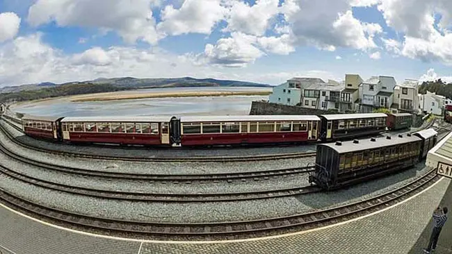 Welsh Highland Heritage Railway : 威尔士高地遗产铁路