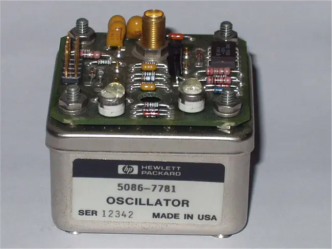 OSCillator : 振荡器