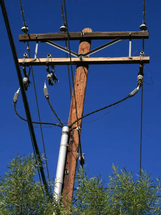 Power Pole : 电源杆