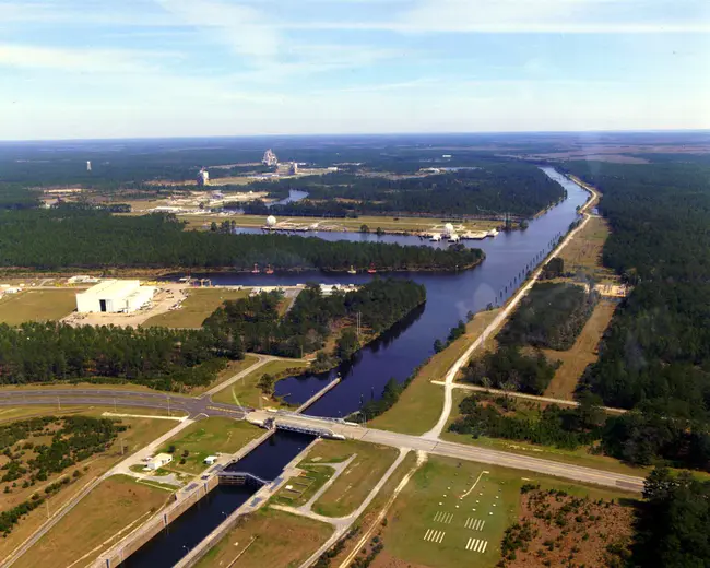 Stennis Space Center : 尼斯太空中心