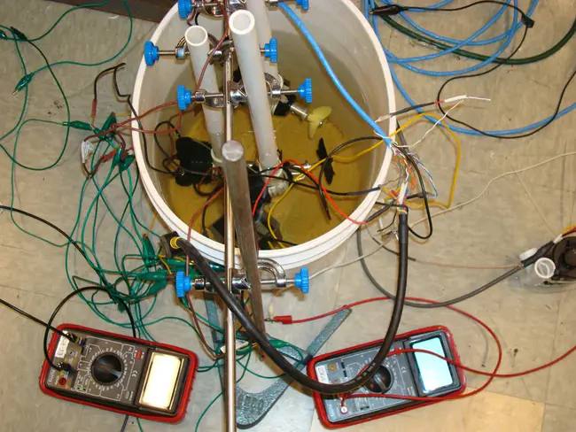 Thrust Vector Control Servoamplifier : 推力矢量控制伺服放大器