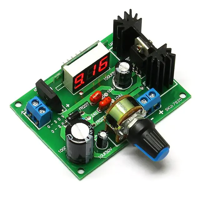 Voltage Regulator : 电压调节器