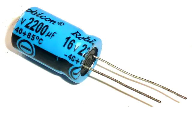 CAPacitor : 电容器