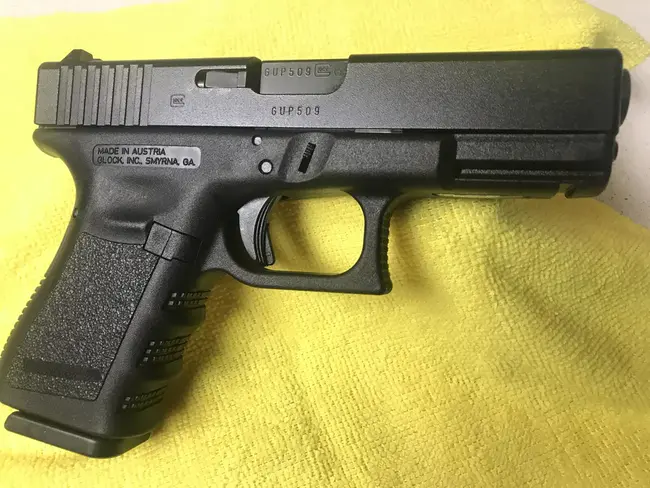 Glock pistol model 18 : 格洛克手枪18型