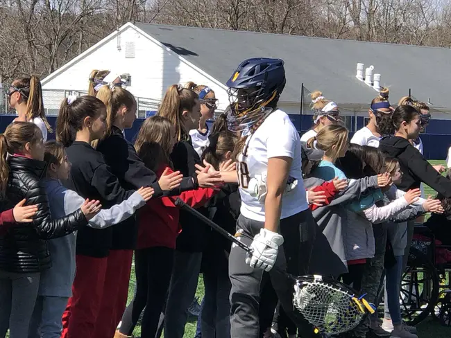 Massachusetts Bay Girls Lacrosse League : 马萨诸塞湾女子长曲棍球联盟
