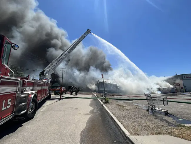 Boise Interagency Fire Center : 博伊西火器代理商中心