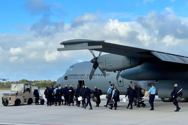 Downed Aircraft Recovery Team : 失事飞机救援队