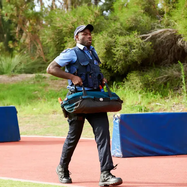 Officer Training School : 军官训练学校