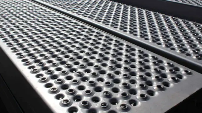 Perforated Steel Planking : 穿孔钢板